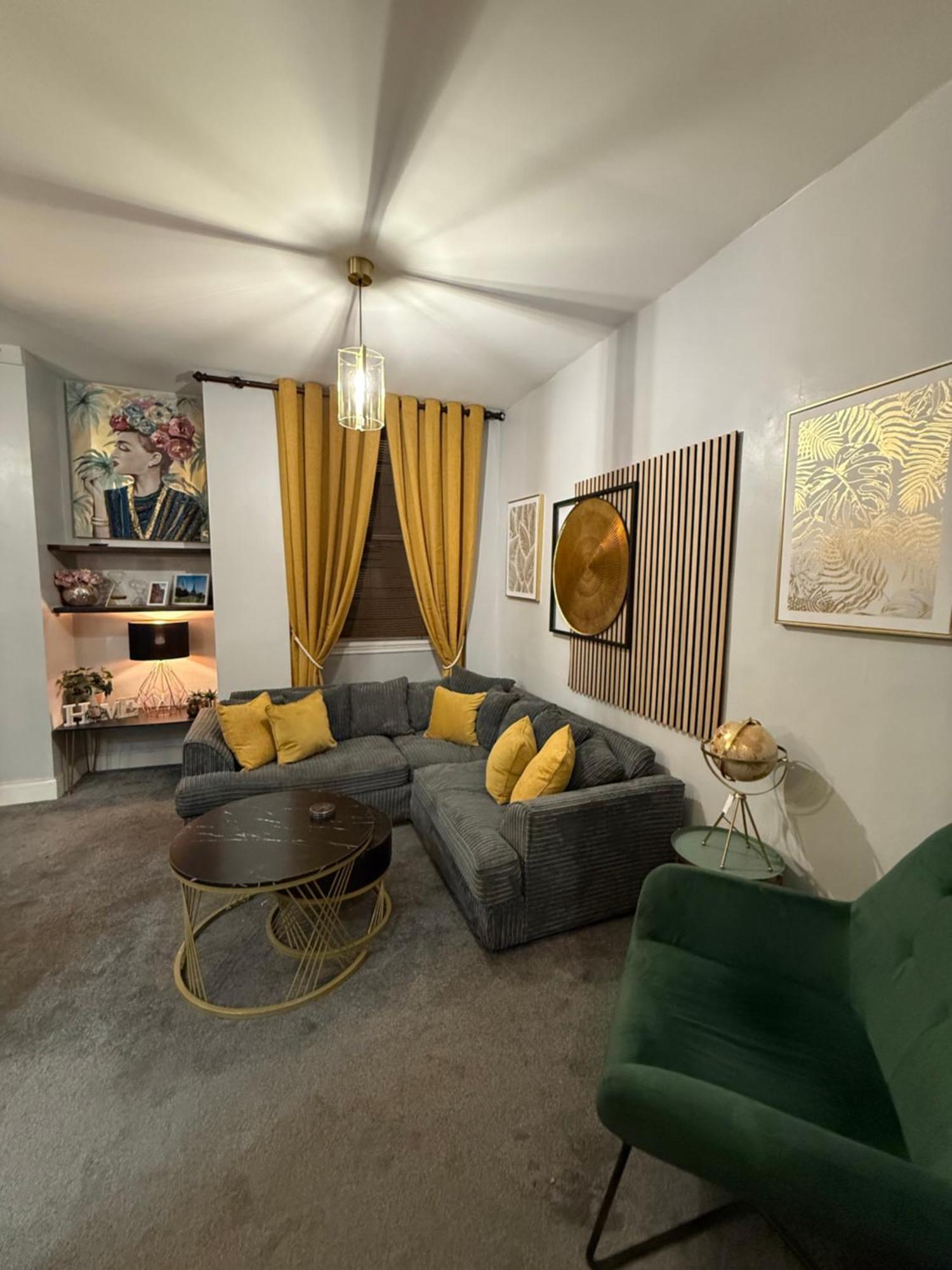 Two Bedroom Apartment-Central Edinburgh-Old Town-Licensed Exterior photo